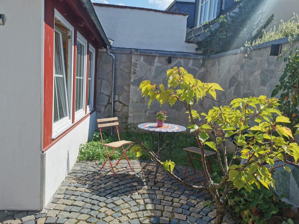 Rheingau - Schoene Moeblierte Ferienwohnung エルトフィレ エクステリア 写真