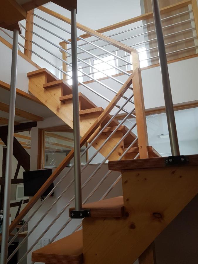 Rheingau - Schoene Moeblierte Ferienwohnung エルトフィレ エクステリア 写真